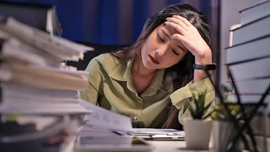 Hər səhər yuxudan yorğun oyanmağın