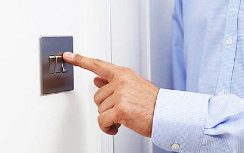 Bu cihazlar söndürüldükdə belə elektrik enerjisi