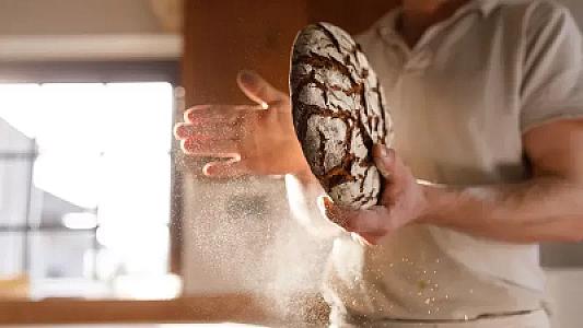 Yanmış çörəyin tərkibində görün nələr tapıldı -