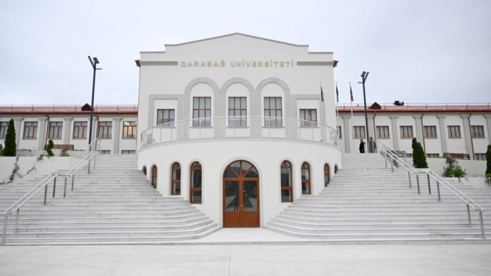 Qarabağ Universitetinin Klinikasının avadanlıq və laboratoriyalarla təchizatı