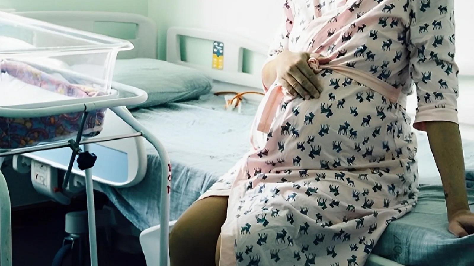 Azərbaycanda 15 yaşlı qız ANA OLDU -