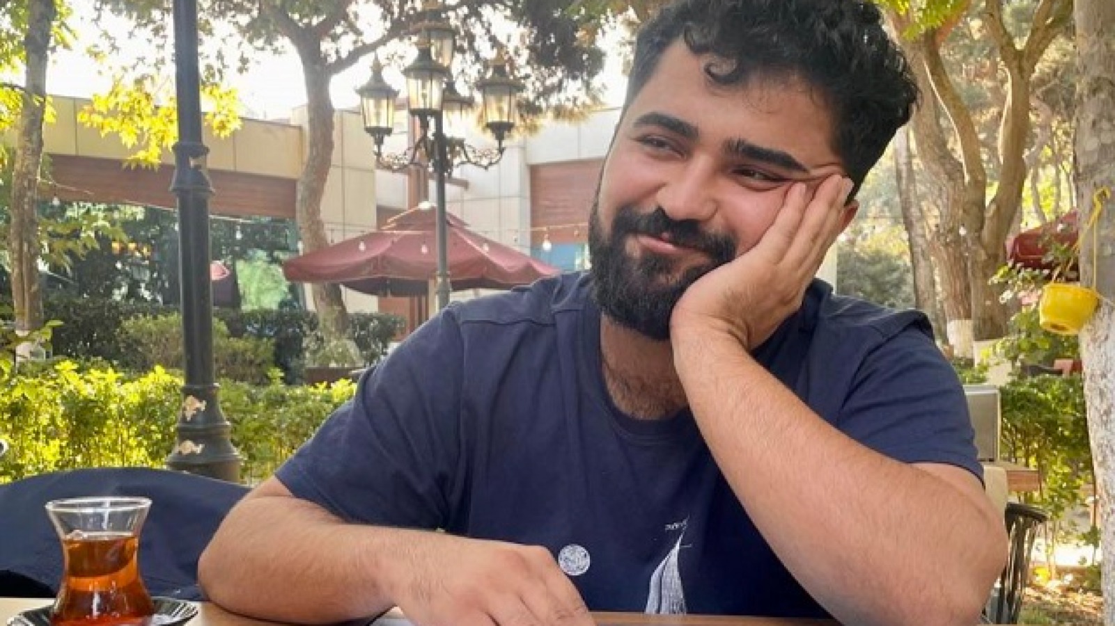 Suda boğulan həyat yoldaşını xilas etdi,