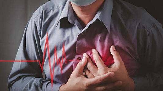 Gecə sizi oyandıran ürək döyüntüsünə diqqət yetirin -