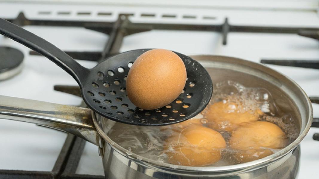 Effektiv üsul: bu hiylə sayəsində qaynadılmış yumurta