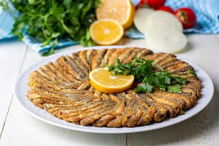 Balıq yedikdən sonra yorğunluq və şişkinlikdən əziyyət çəkənlər üçün: Bir tikə halva...