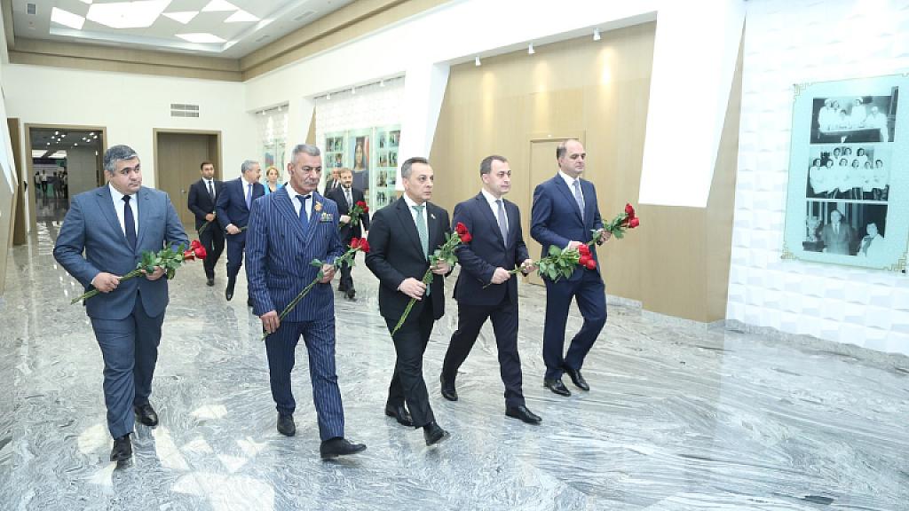 Yeni Klinikada 17 İyun Tibb İşçilərinin - 2