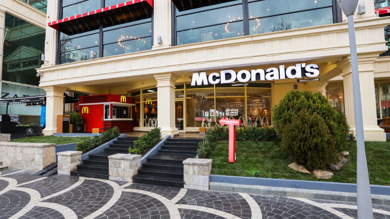McDonald’s-dan qalmaqallı “halal” açıqlaması: