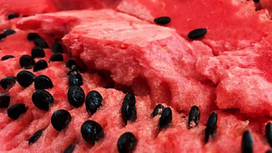 Qarpız toxumlarını zibilə atmayın -