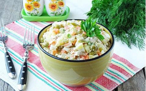 Naxçıvanda 8 nəfər köhnəlmiş bayram yeməklərindən