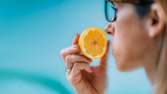 Niyə bəzi qoxular bizi cəlb edir, digərləri isə iyrəndirir? -