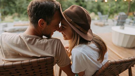 Münasibətdə ideal yaş fərqi neçə olmalıdır? -