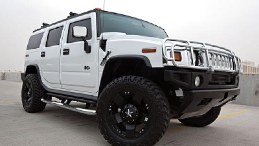 Qadından dünya rekordu: üç tonluq avtomobili