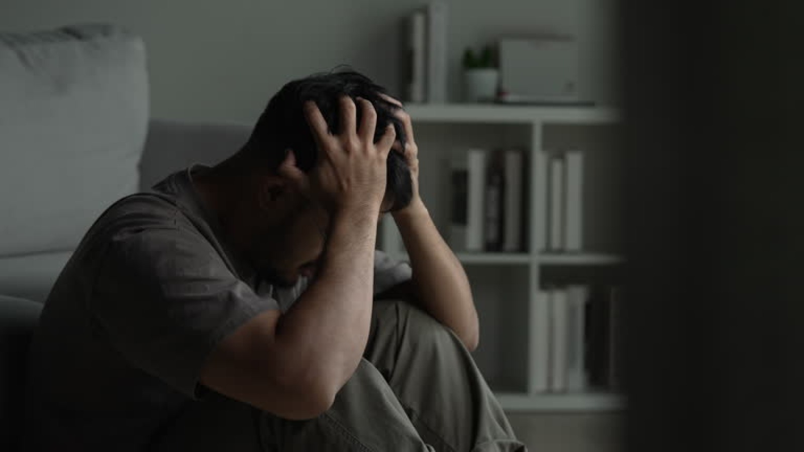 Ağır stres yaddaşı zəiflədə bilər: Alimlər beyində real dəyişiklikləri