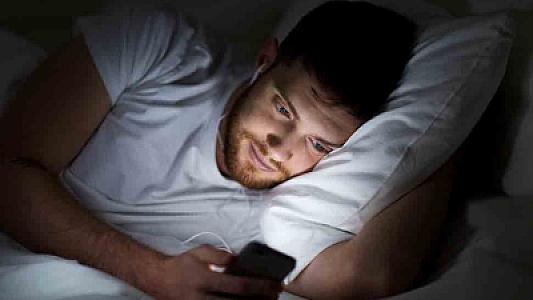 Gecə işığı piylənməyə səbəb olur? -