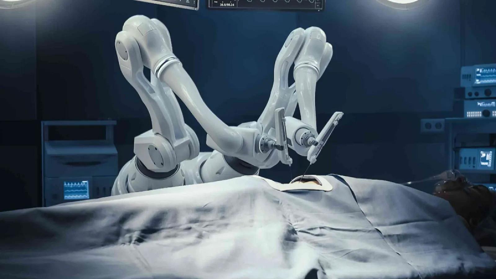 Robot cərrah ilk dəfə həkim göstərişi olmadan