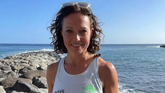 Bağırsaq xərçəngi olan qadın uğurlu sağalmanın