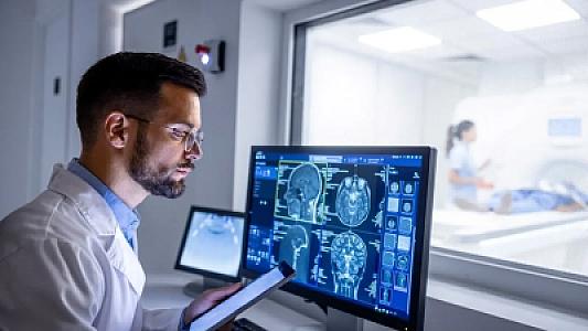 Beyin şişinizin olub-olmadığını necə müəyyən etmək olar? -