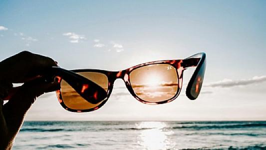 Həkim günəş eynəyi seçərkən bu vacib detala