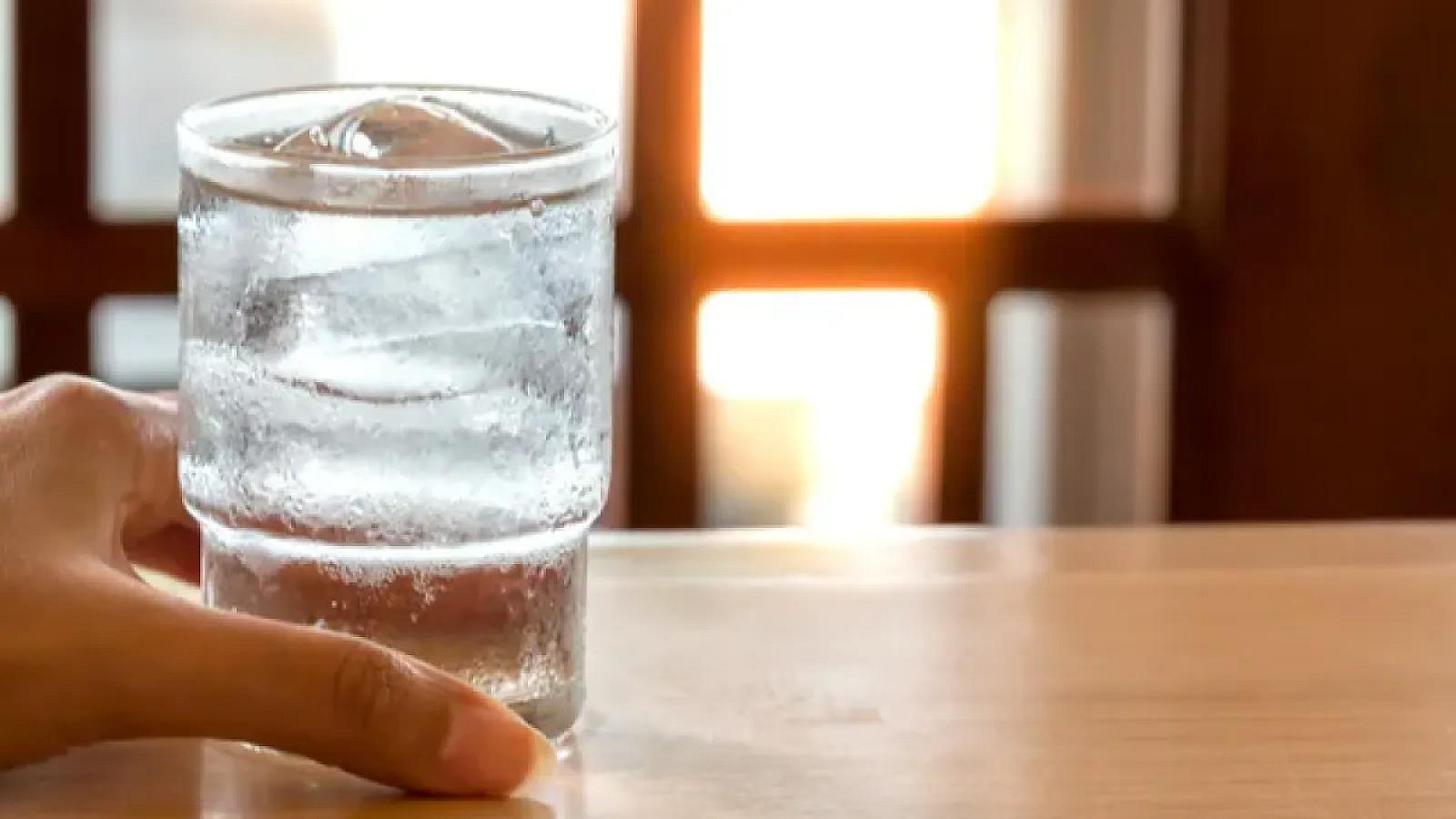İsti havada soyuq su içməyin -