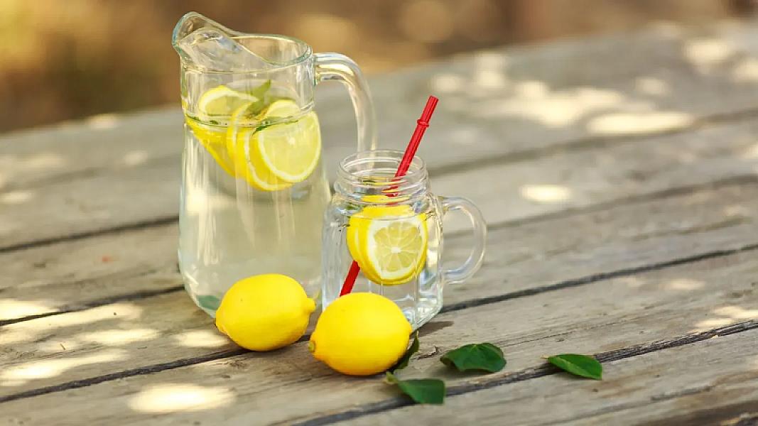 Səhərlər acqarına limonlu su içmək orqanizmə