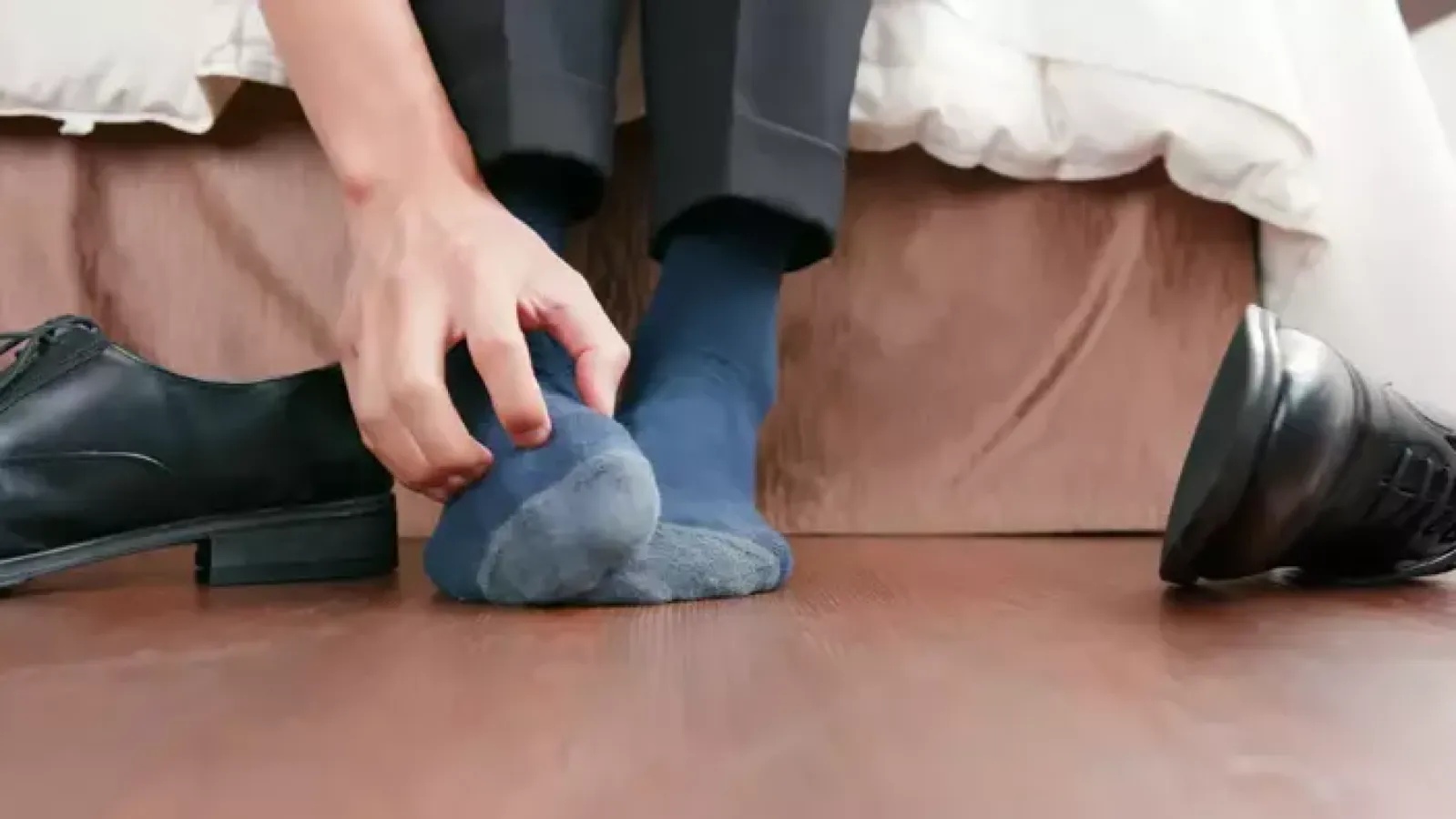 Ayaqlardan iy gəlməsinə səbəb olan
