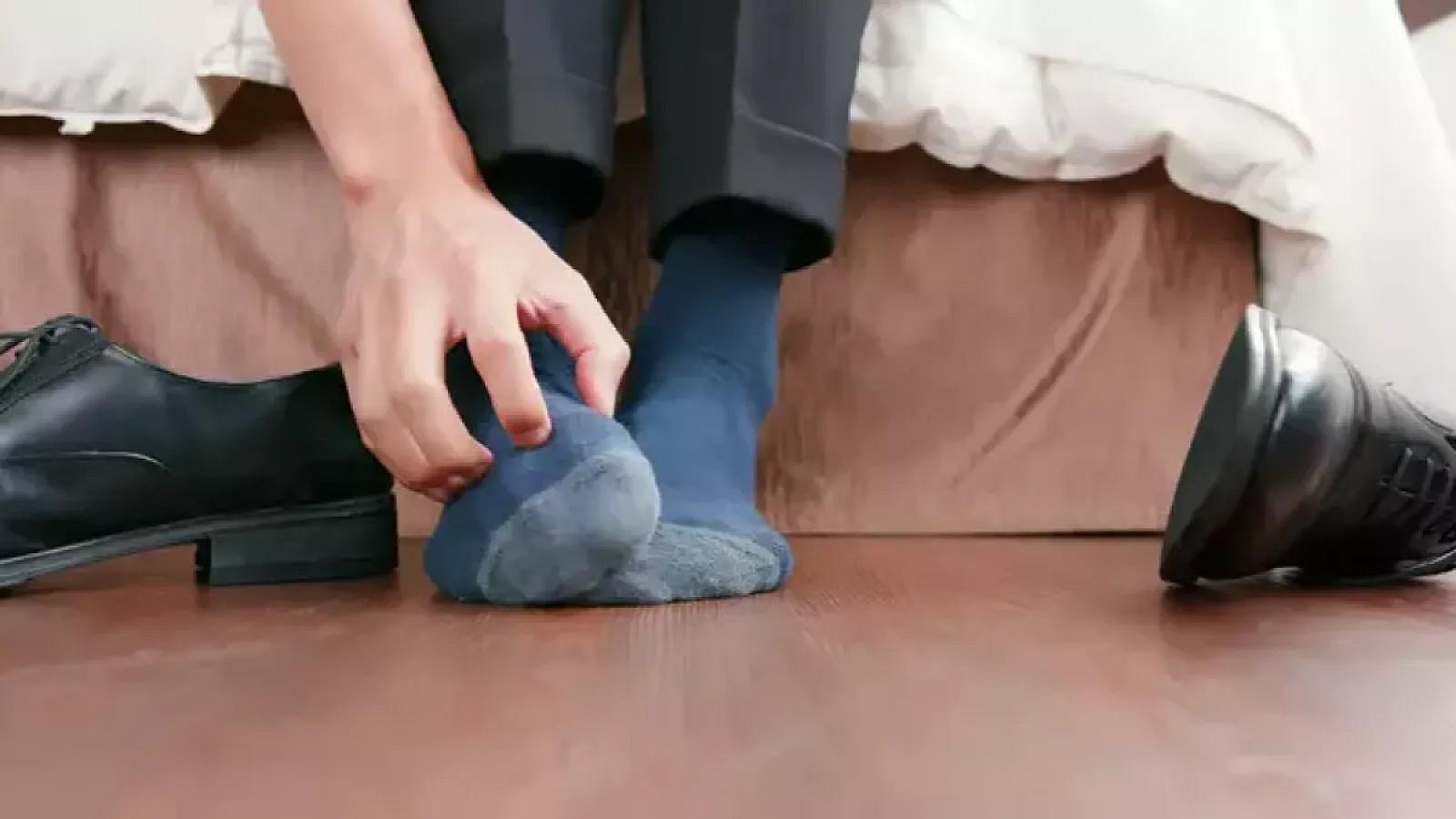 Ayaqlardan iy gəlməsinə səbəb olan