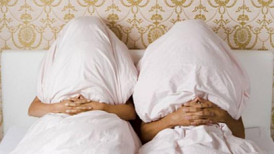 Həkim istidə cinsi əlaqənin təhlükəsi barədə xəbərdarlıq etdi -