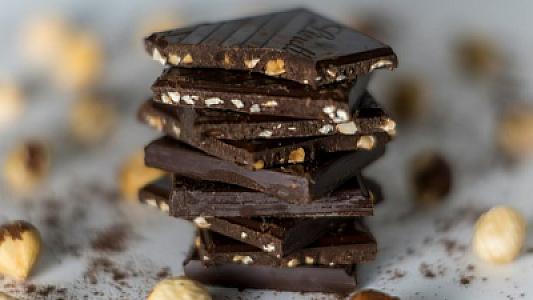 Həkim şokoladın təhlükəsindən danışdı: