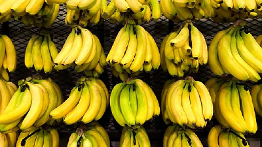 Qabığı yeyilməyən meyvələrdə gizli təhlükə -