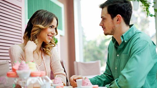 İlk görüşdə xoşagəlməz görünən geyim rəngləri -