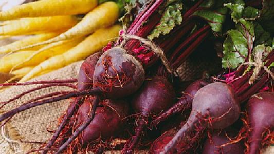 Pəhrizinizə çuğundur daxil etmək üçün