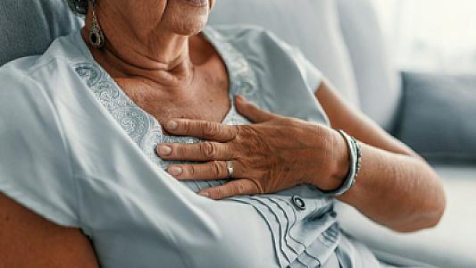 Kardioloq yaxınlaşan miokard infarktının