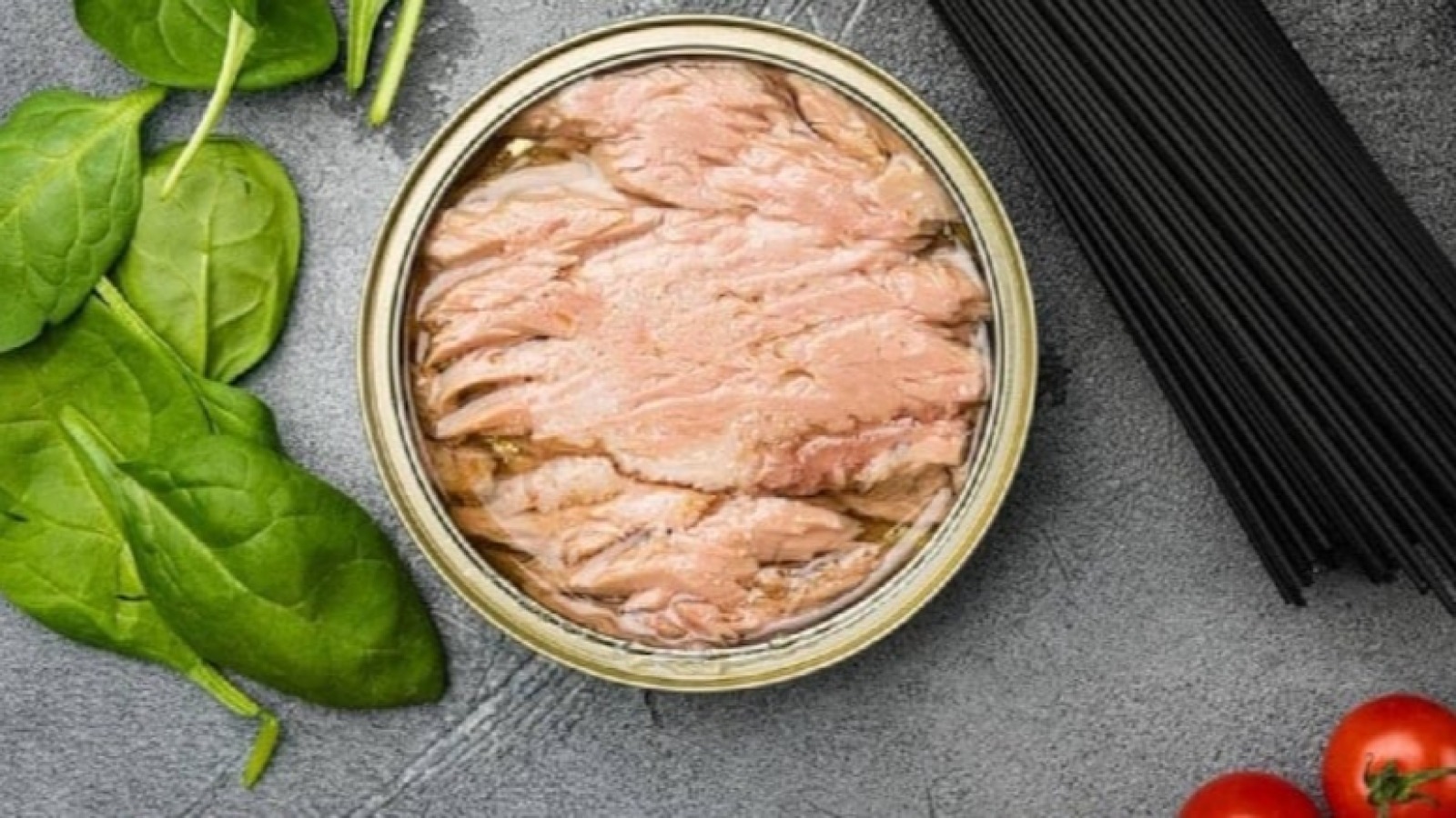Marketlərdə satılan tuna balığı əslində