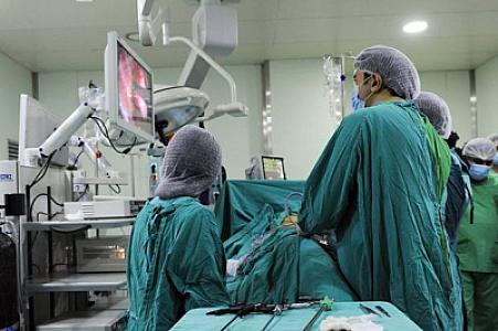 Xəstənin ölümündə günahlandırılan həkimlə bağlı qərar