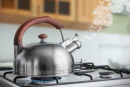 Çaydanı iki dəfə qaynatmaq doğrudur? -