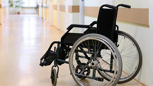 Düşüncə gücü ilə idarə olunan əlil arabası