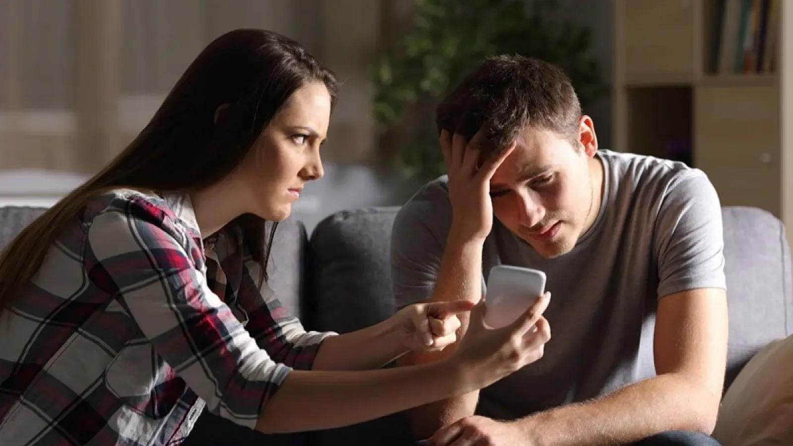 Kişilər güclü stress altında partnyorlarını aldadırlar -