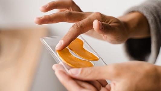 Qızıl hissəcikləri olan kosmetik vasitələr