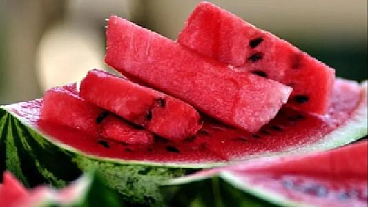 Qarpız səhv vaxtda yeyilərsə, fayda yerinə