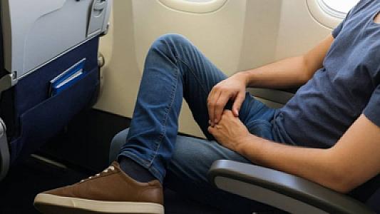 Uçuş zamanı ən çox edilən səhv – ayaqları