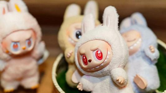 Müasir oyuncaqlar uşaqlarda