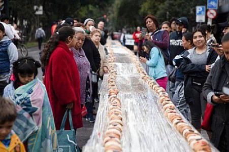 Çörək “Ginnesin Rekordlar Kitabı”na düşdü - FOTO