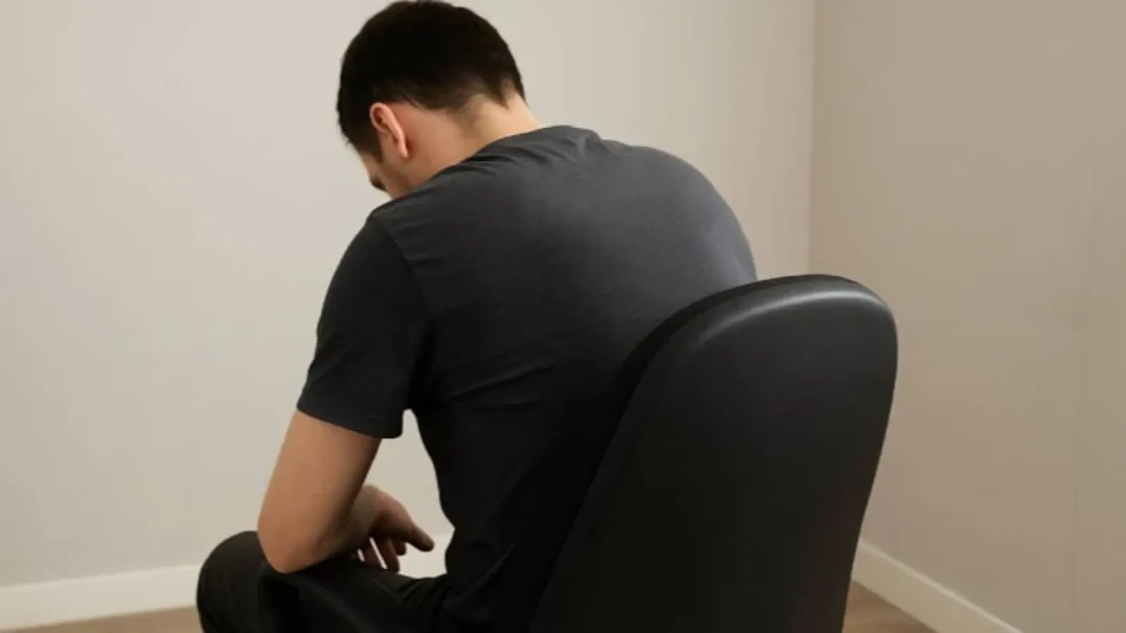 6 saatdan çox oturan hər kəs üçün