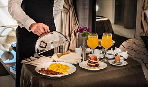 AQTA: "Qida ilə bilavasitə təmasda olan işçilər tibbi müayinədən keçməlidir"