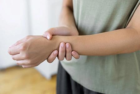 Bədən niyə uyuşur? Ürək sağlamlığı ilə