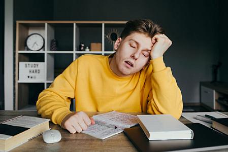 Həkim xroniki yorğunluqdan qurtulma yollarını 