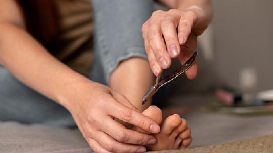Diabet xəstələri üçün vacib xəbər: Dırnaq baxımında edilən səhvlər