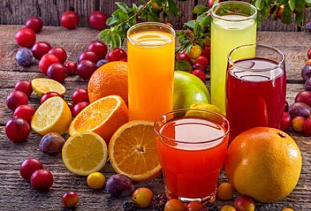 Meyvə şirələrinin mədəyə təsiri: faydalı, 
