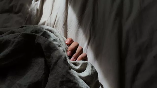 Yataq otağında işıq sağlamlığa zərər verə bilər —