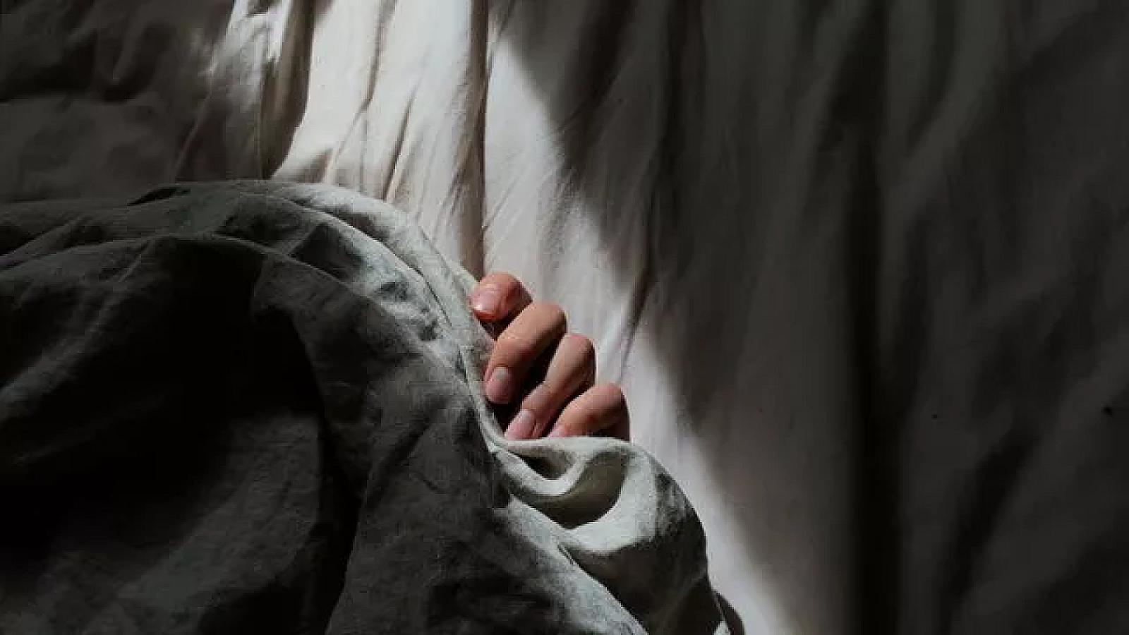 Yataq otağında işıq sağlamlığa zərər verə bilər —
